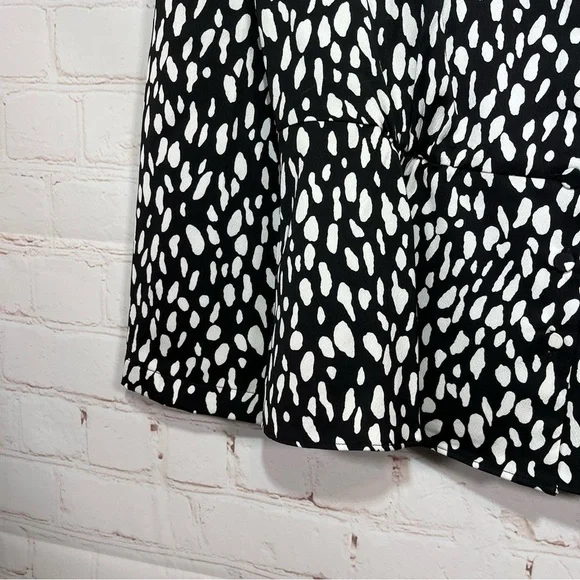 J Crew Long Sleeve Peplum Button Front Top in Printed Satin Crepe Size 2 - Picture 6 of 12